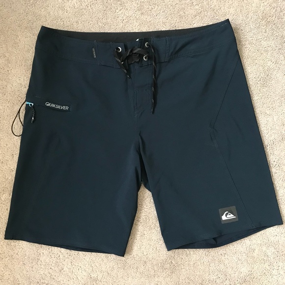 quicksilver mens swim shorts